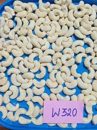 प्रीमियम काजू 320 नंबर – 1 किलो – ₹799