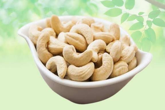 Kaju 240 – 1Kg Premium Quality @ ₹899”